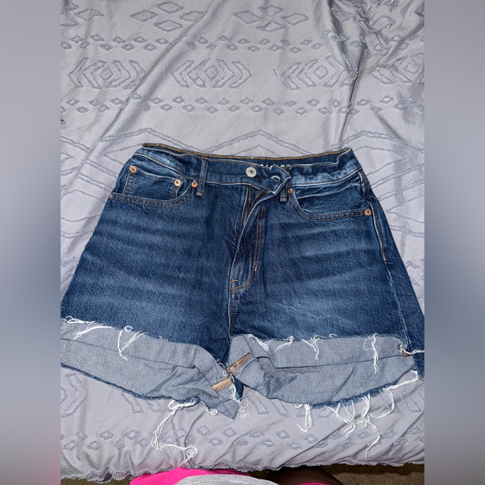 american eagle highest rise 90s boyfriend shorts